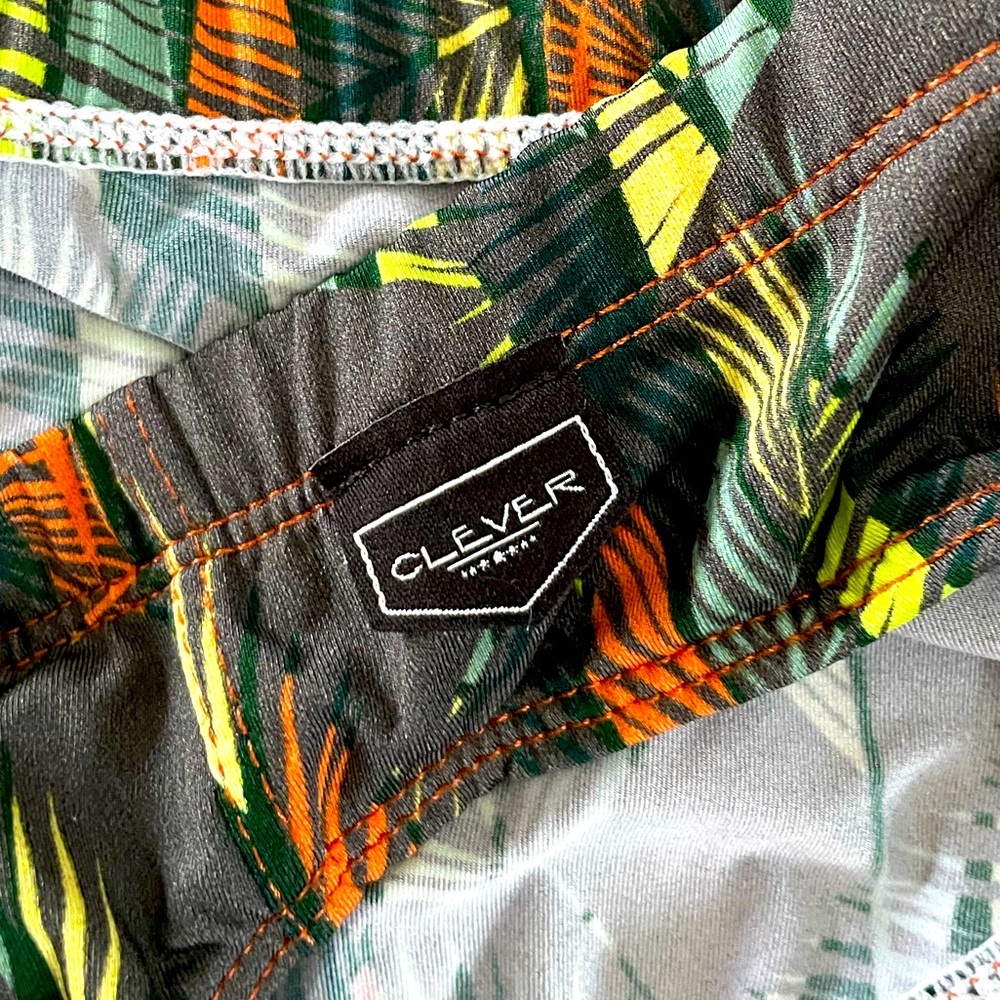 Clever Briefs
